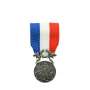 Médaille COURAGE ET DÉVOUEMENT 2° CLASSE BRONZE ARGENT Ordonnance