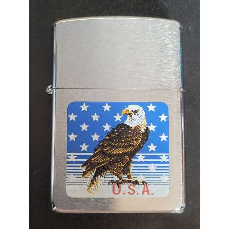 Zippo USA Aigle Pygargue Couleur Basse Etoile Etats-Unis Total Avril 1992 Entièrement neuf